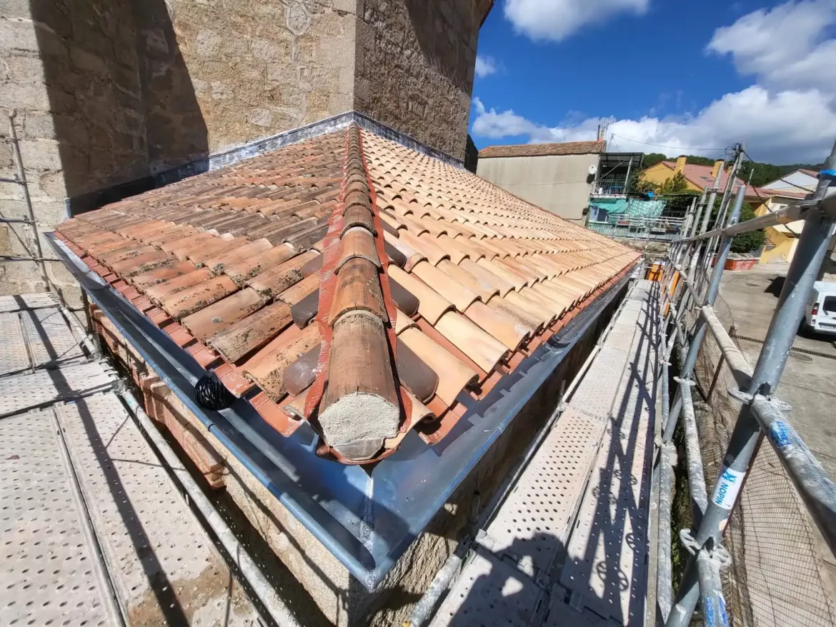Rehabilitacion tejado teja ceramica Madrid
